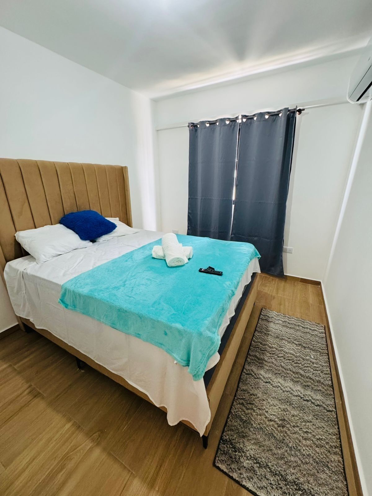 2 makuuhuonetta, silitysrauta/-lauta, ilmainen Wi-Fi, vuodevaatteet