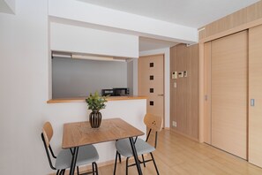 Apartment | Dining - E-US NAEBO STATION 102 (Sapporo)