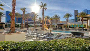 Pool - MGM Signature-05-818 Accessible Studio (Las Vegas)