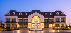 Front of property - Paradhevi Boutique (Ban Dung)