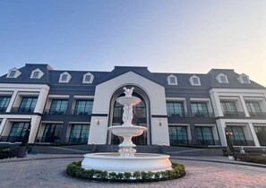 ด้านหน้าที่พัก