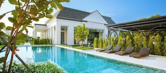 Paradhevi Boutique