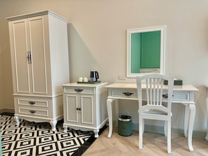 Coffre-fort, rideaux d’obscurcissement, accès au Wi-Fi (inclus)