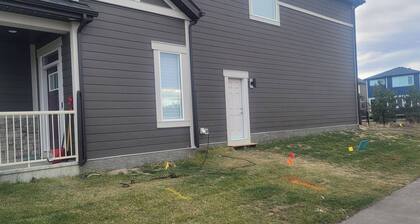 A Cozy Home Away From Home at South East Calgary