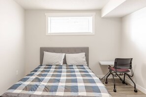 Apartment, 2 Bedrooms | 3 bedrooms - A Cozy Home Away From Home at South East Calgary (Calgary)