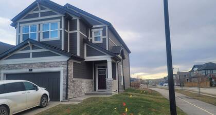 A Cozy Home Away From Home at South East Calgary