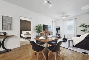 Apartamento, balcón | Restauración