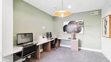 Appartamento, balcone | Business center