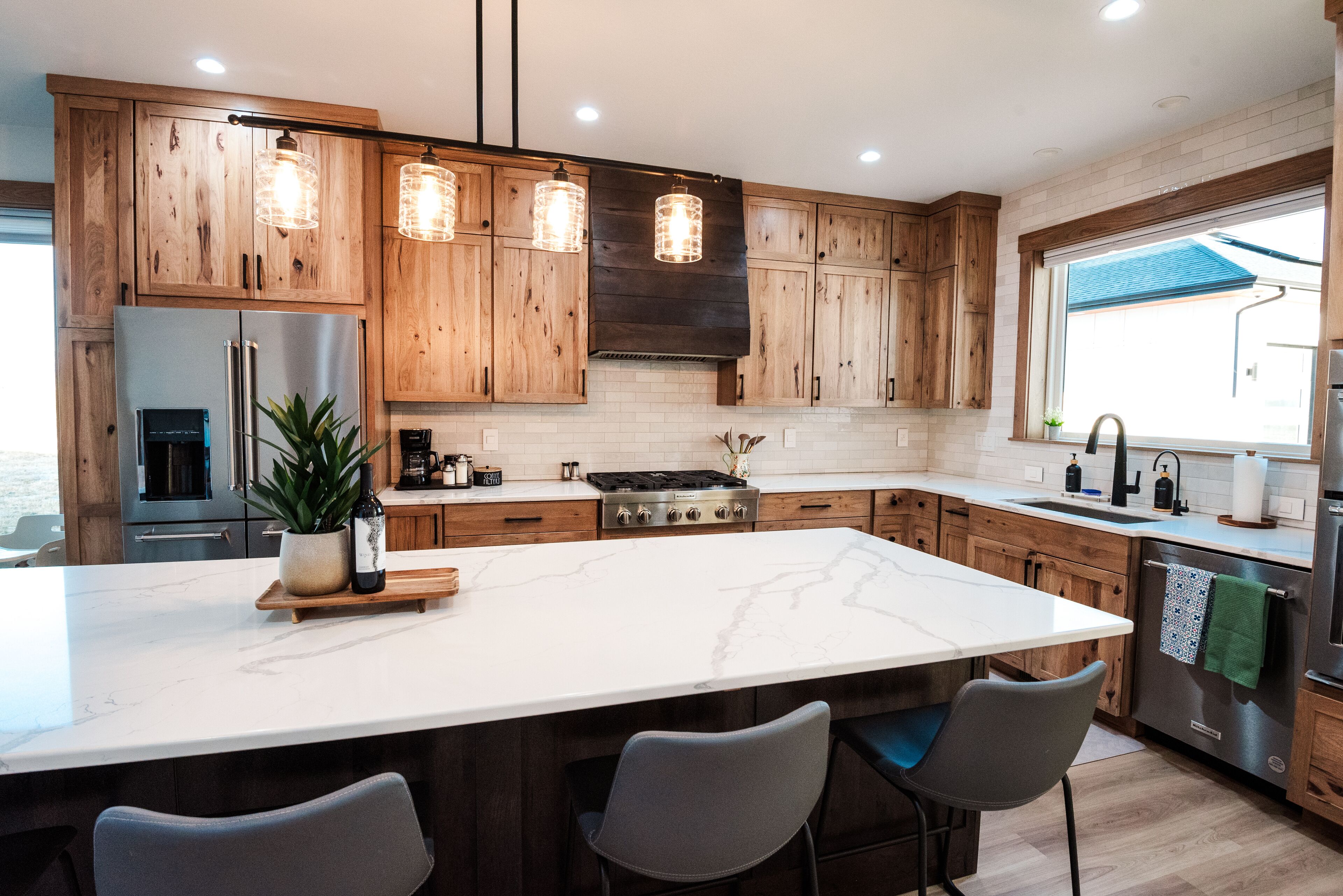 雪櫃、微波爐、焗爐、爐具