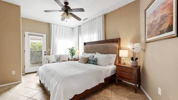 5 bedrooms, desk, iron/ironing board, travel crib