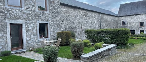 House, 3 Bedrooms | Outdoor dining