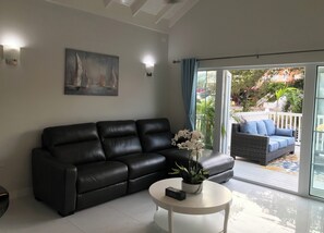 Living area - Slice of Paradise by the Ocean (Negril)