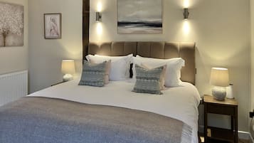 Schreibtisch, Bügeleisen/Bügelbrett, WLAN, Bettwäsche