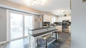 MikrovÄgsugn, ugn, spishÀll och diskmaskin