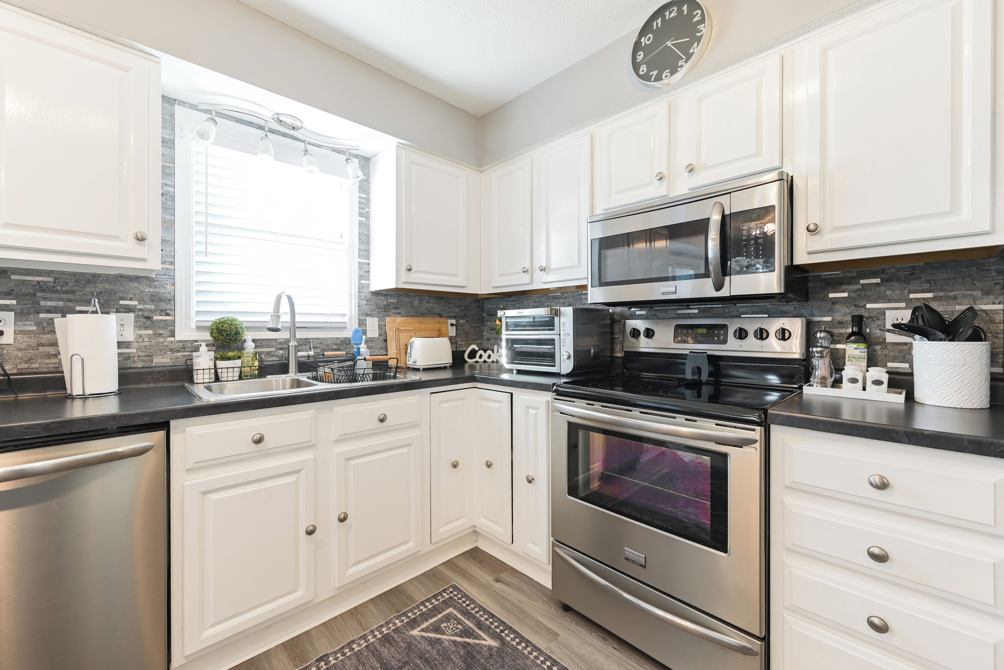 Micro-ondas, fogão, cooktop, lava-louças