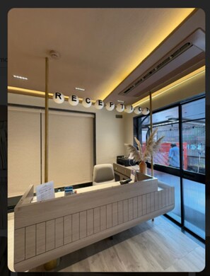 Unclassified image, 3 of 12, button