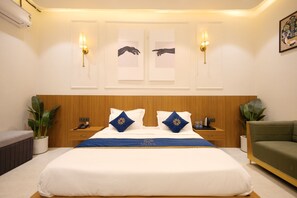 Executive Room | Desk, free WiFi