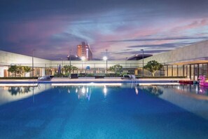 Outdoor pool - Wyndham Jinjiang (Jinjiang)