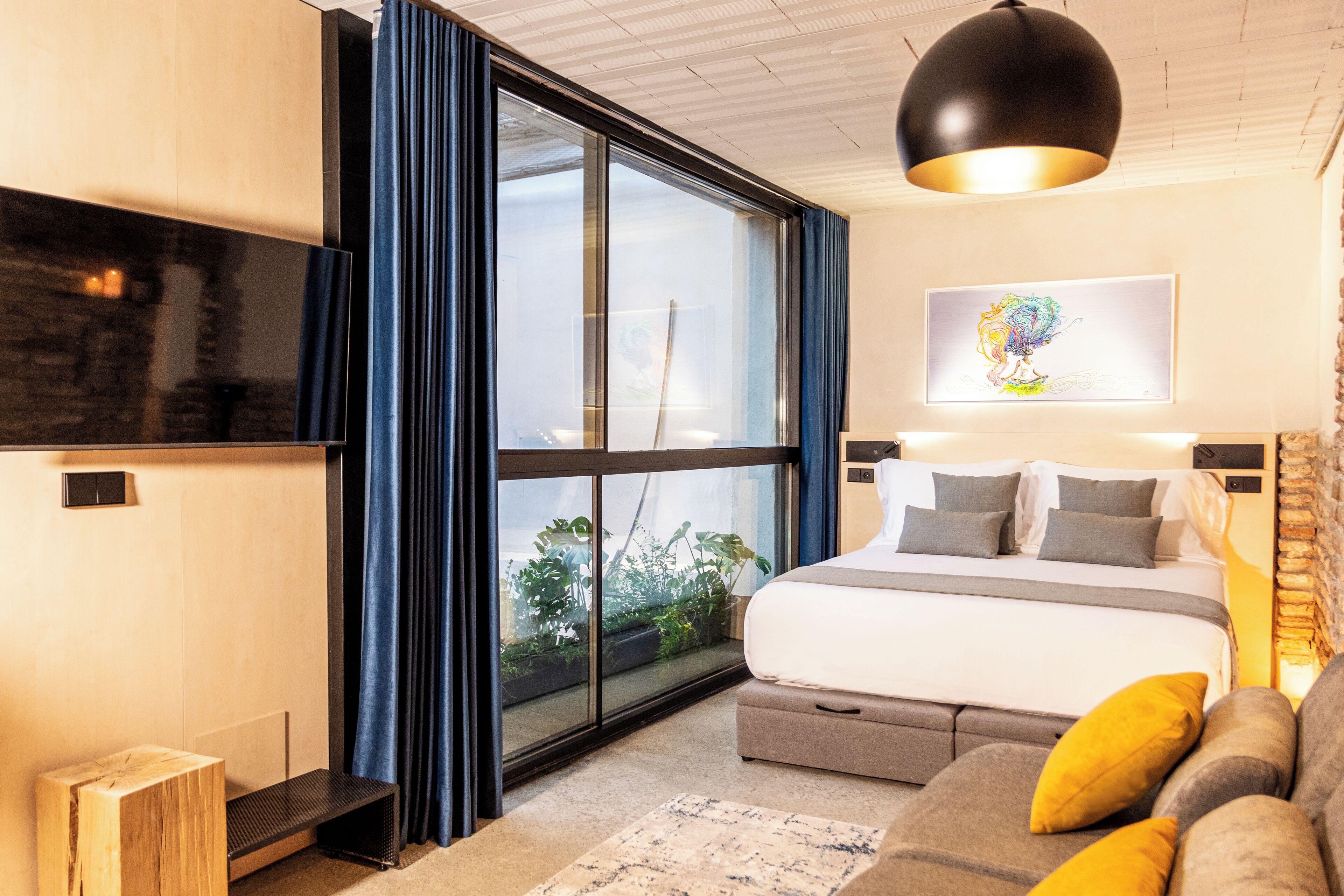 Classic Studio, 1 Queen Bed, Mobility Accessible | In-room safe, iron/ironing board, free WiFi