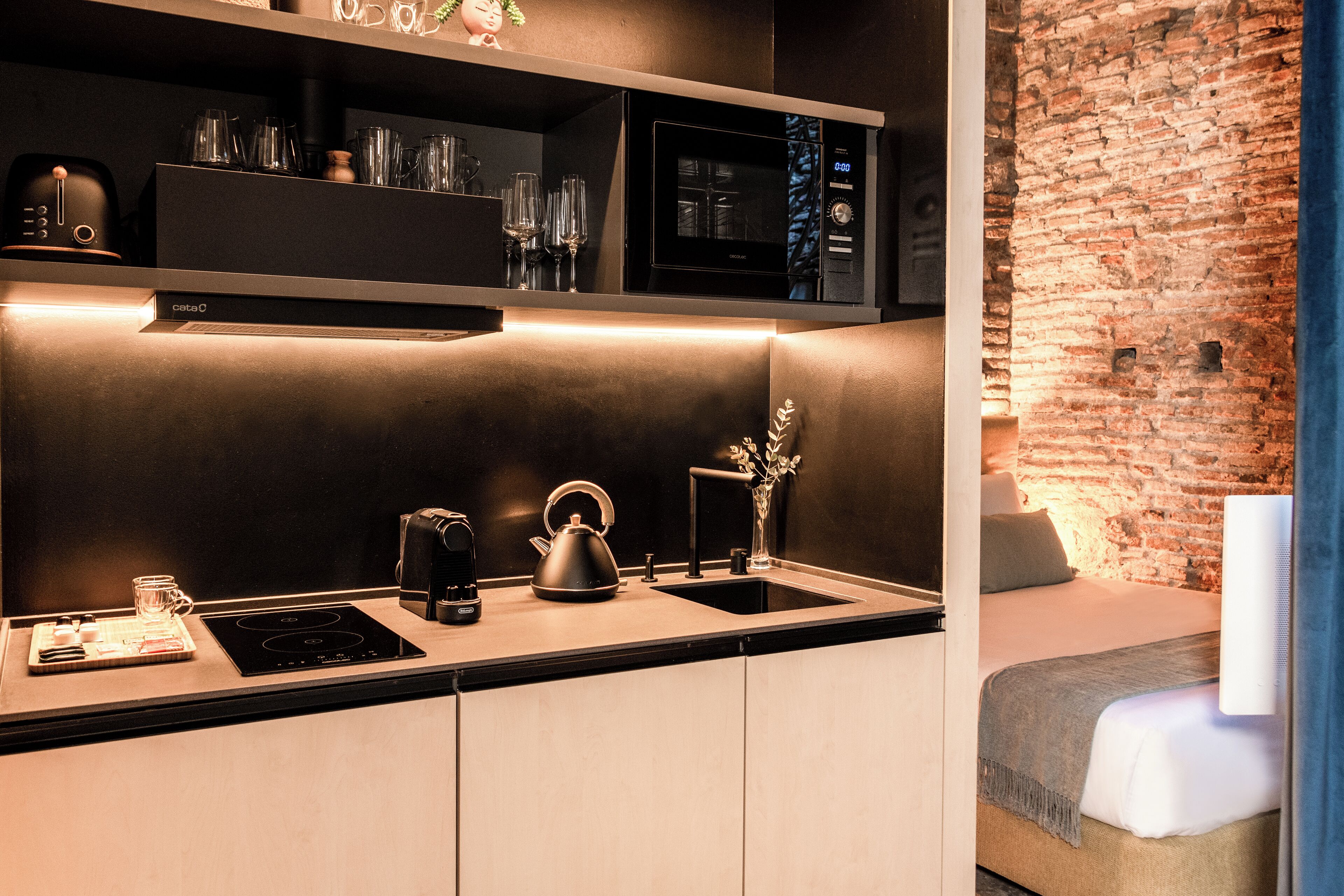 Superior Studio | Private kitchen | Microwave, stovetop, toaster, cookware/dishes/utensils