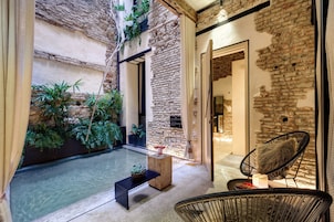 Zen Suite, Patio with Water & Art | Terrace/patio