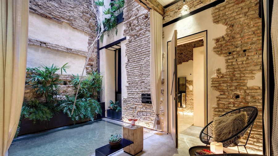 Coeo Despertar Signature Apartments