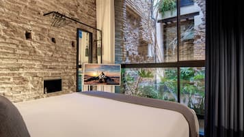 高級開放式客房 | 客房內保險箱、熨斗/熨衣板、免費無線上網