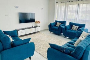 Living area - Ocean Paradise, Luxurious 2 Bedroom (Nairobi)