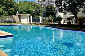 Pool - Ocean Paradise, Luxurious 2 Bedroom (Nairobi)