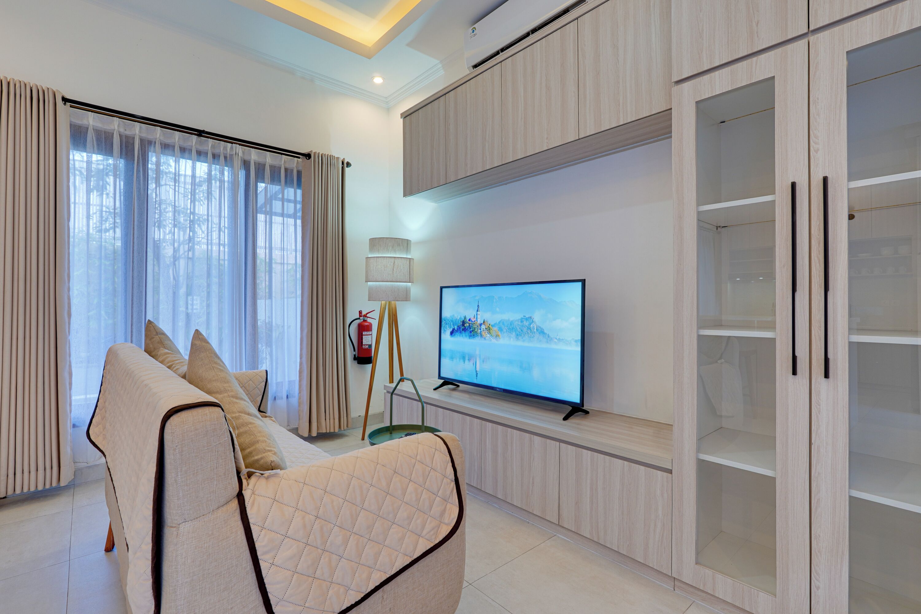 Vila, sacada, vista para a piscina | Vista do quarto