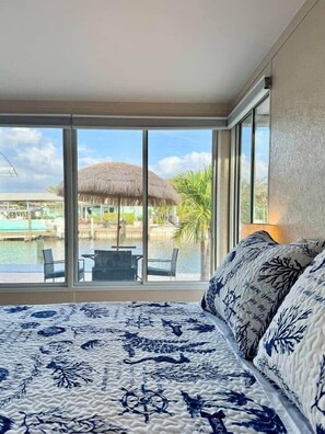 Iron/ironing board, WiFi, bed sheets - Oceanfront w/ Pool, Dock & Boat Lift. Luxury 3BR (Cortez)