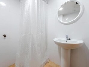 Shower - Atico Llucsa (Miami Platja)