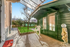 Standard Apartment, Multiple Bedrooms (Bee Apartment) | Terrace/patio - Bee Apartment (Luino)