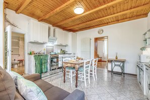 Standard Apartment, Multiple Bedrooms (Butterfly Apartment) | Interior - Butterfly Apartment (Luino)