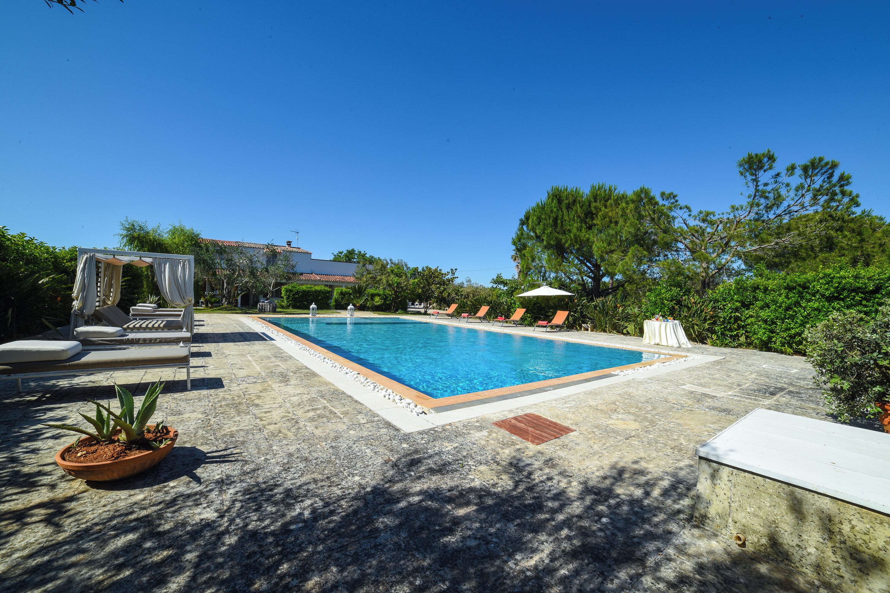 Alberca al aire libre por temporada 