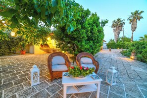 Villa familiar, varias habitaciones (Villa Nina Luxury With Pool) | Terraza o patio