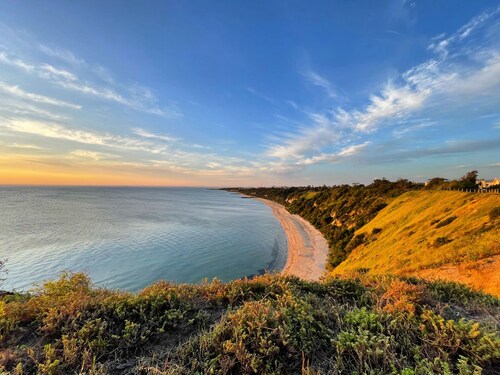 One-Bedroom Terrace Apt. w/ Pool, Spa, Sauna & Gym