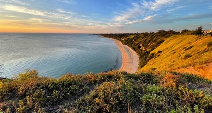 One-Bedroom Terrace Apt. w/ Pool, Spa, Sauna & Gym
