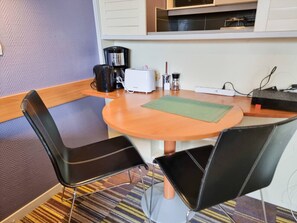 Dining - Apartment 2 steps from Paris La Défense Arena (Courbevoie)