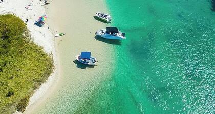 Marina 403- Modern 1 bedroom apartment in the heart of Forster.