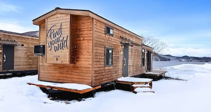 Pet-Friendly & BBQ | Lakeside Home with a Panoramic View of Lake Nojiri – The Lake Side INN