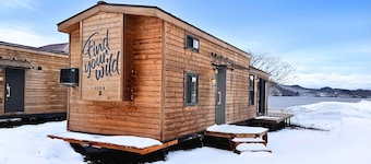 Pet-Friendly & BBQ | Lakeside Home with a Panoramic View of Lake Nojiri – The Lake Side INN