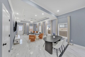 Dining - Elegant Modern Retreat • Sleeps 6 • Near NRG (Houston)