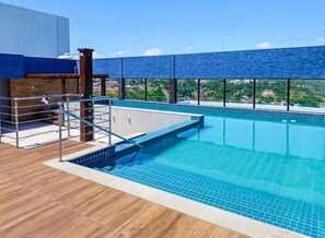 Pool - Ocean View on the 20th Floor | Rooftop with Jacuzzi | 1 Block from the Beach | (Maceió)
