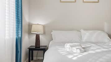 Iron/ironing board, WiFi, bed sheets, wheelchair access