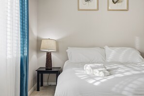 4 habitaciones, tabla de planchar con plancha, wifi y ropa de cama 