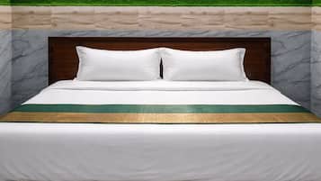 Hypo-allergenic bedding, desk, soundproofing, free WiFi