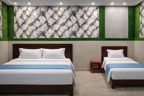Phòng 3 Deluxe, máy điều hòa | Bộ đồ giường kháng dị ứng, bàn, phòng cách âm 