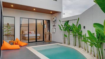 Kolam renang outdoor