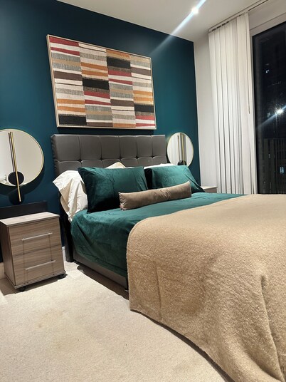 Elite two-bedroom, two-bath apartment Excel London
